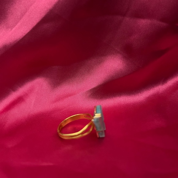 Ring - Picture 2 of 2